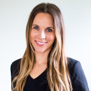 kelli-thornson-headshot-vibeiq